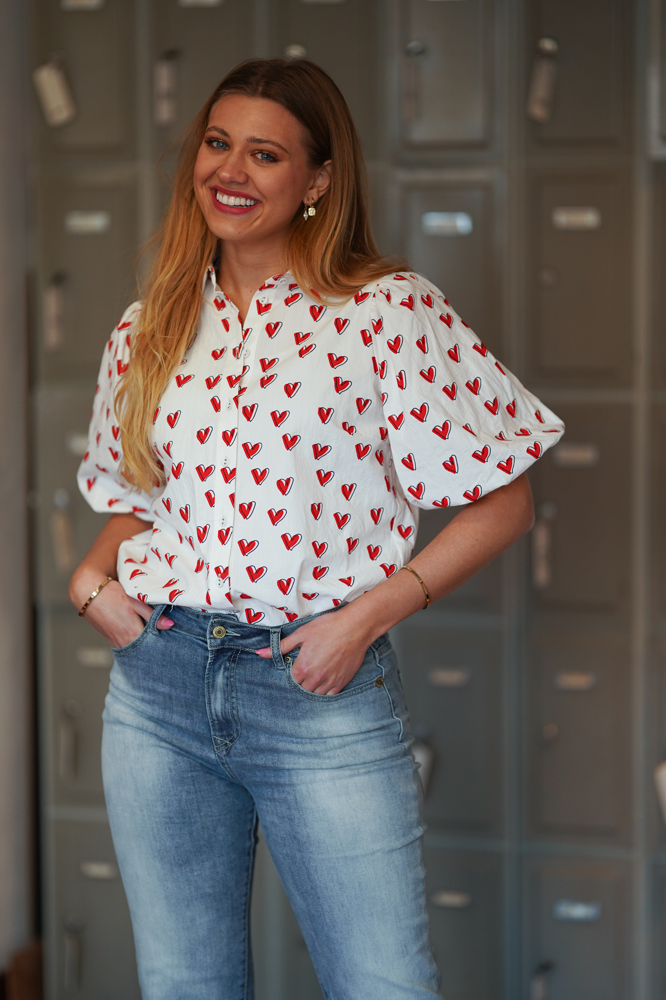 Sisters Ella red heart blouse met hartjes en grote pofmouwen - wit/ rood - Muts Fashion
