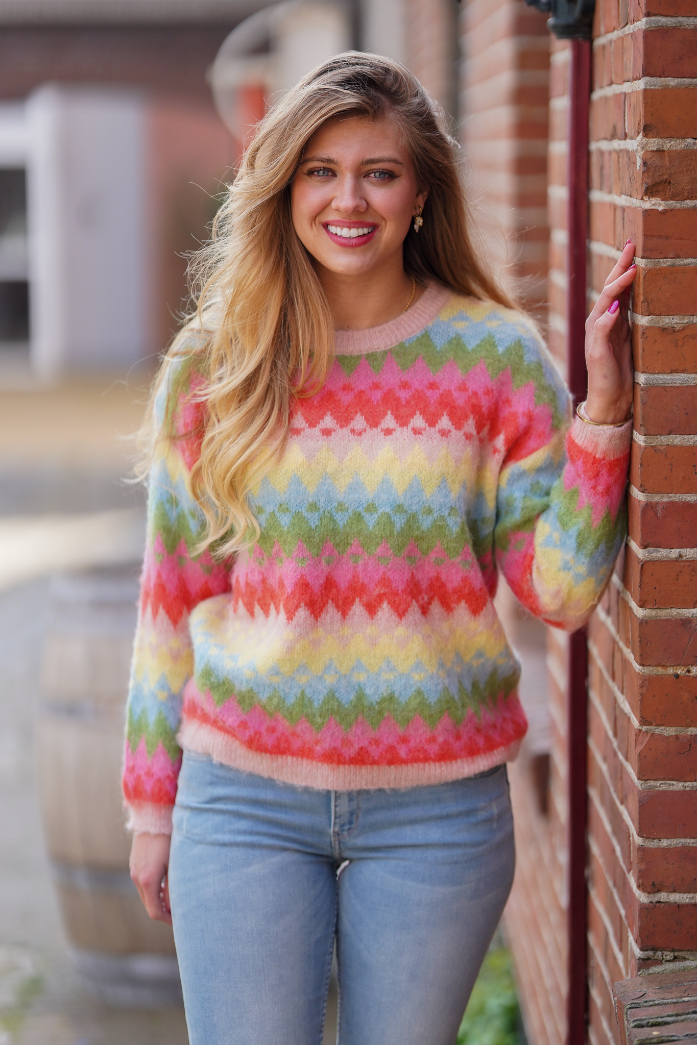 De volgende uniek omvatten Prachtig gekleurde fluffy trui in regenboog kleuren - multicolor - Muts  Fashion
