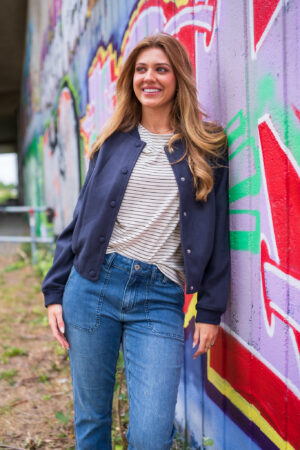 red-button-jeans-jana-denim-dark-stone-used-jeans-zakken-voor-recht-model-straight-fit-stretch-jeans-red-button-muts-fashion-groningen