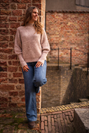 pullover-trui-beige-zand-turtle-trui-zand-lange-manchet-pofmouwen-muts-fashion-groningen