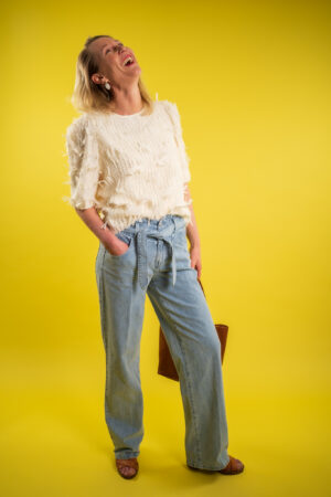 redbutton-colette-utility-and-belt-bleach-recht-wijd-model-met-ceintuur-red-button-jeans-denim-muts-fashion-groningen